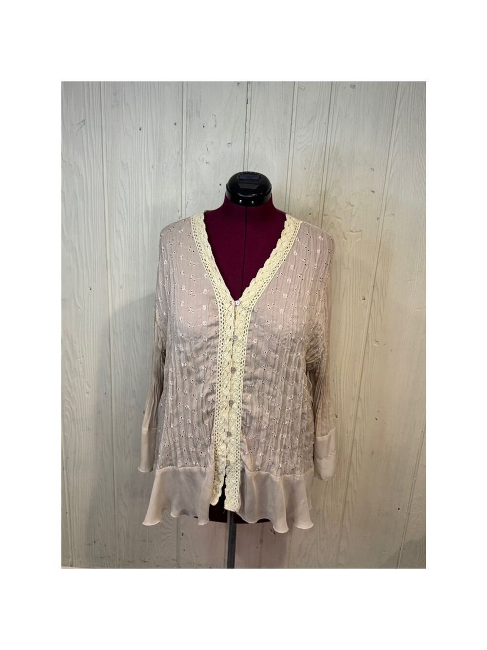 Allison Taylor Eyelet Champaign beige Blouse, with crochet Size 2X